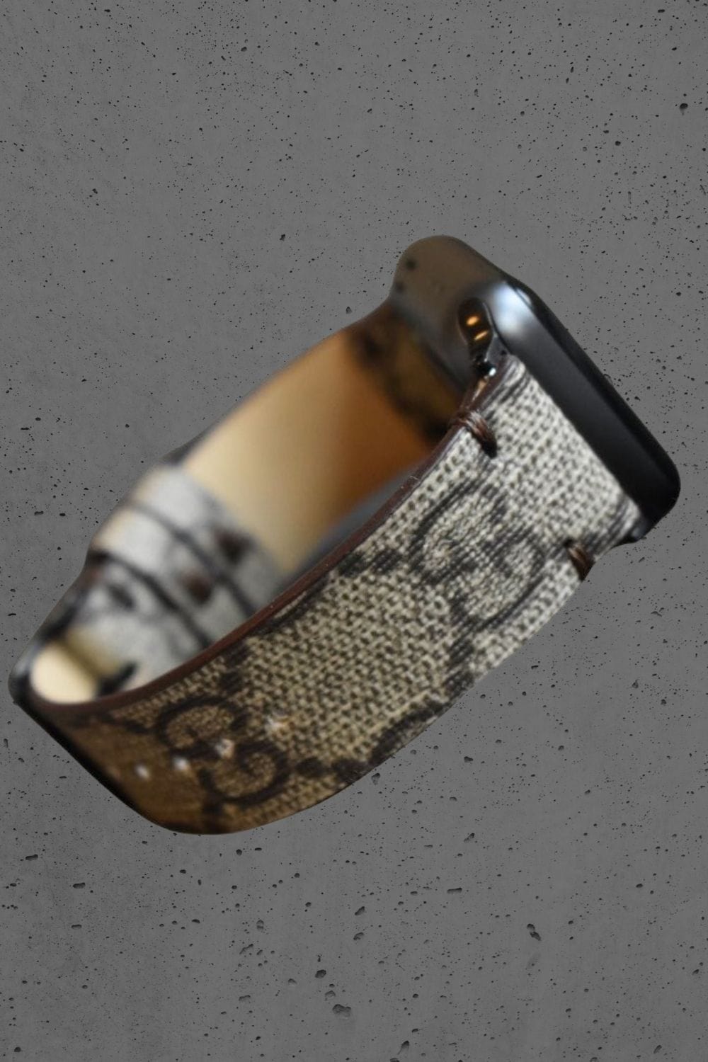 Apple Watch Band Repurposed Classic GG Monogram – Himelhoch display picture 3