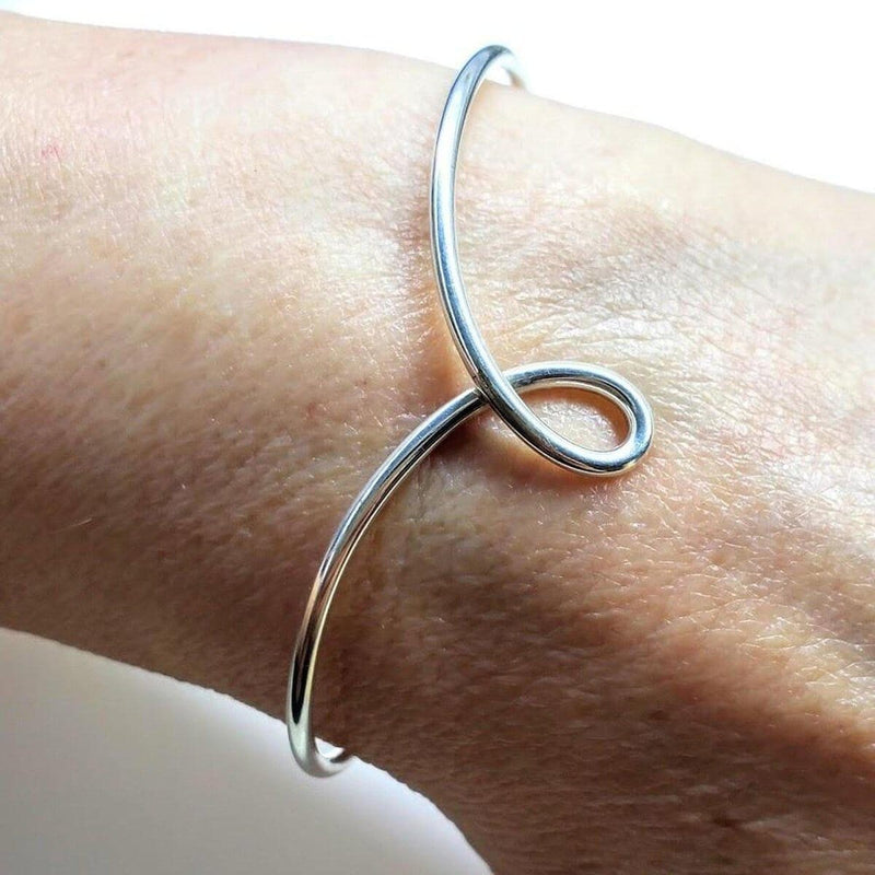 Alexa Martha Designs Bracelet Medium - 7 inch wrist Alexa Martha Designs Timeless Classic Silver Reversible Teardrop Awareness Bangle