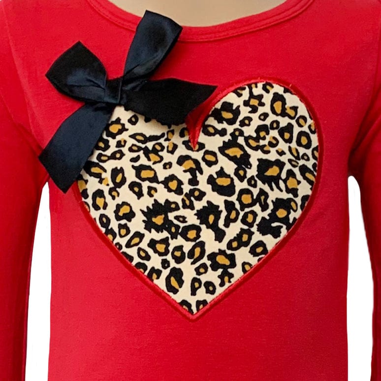 AnnLoren Girls Standard Sets AL Limited Girls Valentine's Day Leopard Heart Long Sleeve Tunic & Ruffle Pants Set
