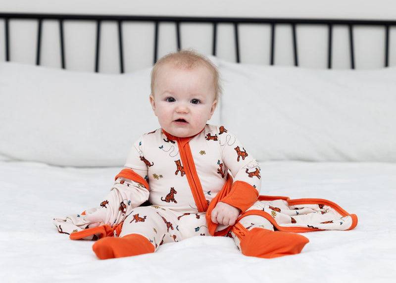 Eclipse Kids Baby & Toddler Sleepwear The Wonderful Thing About Tiggers - Long Sleeve Zipper Sleep Romper