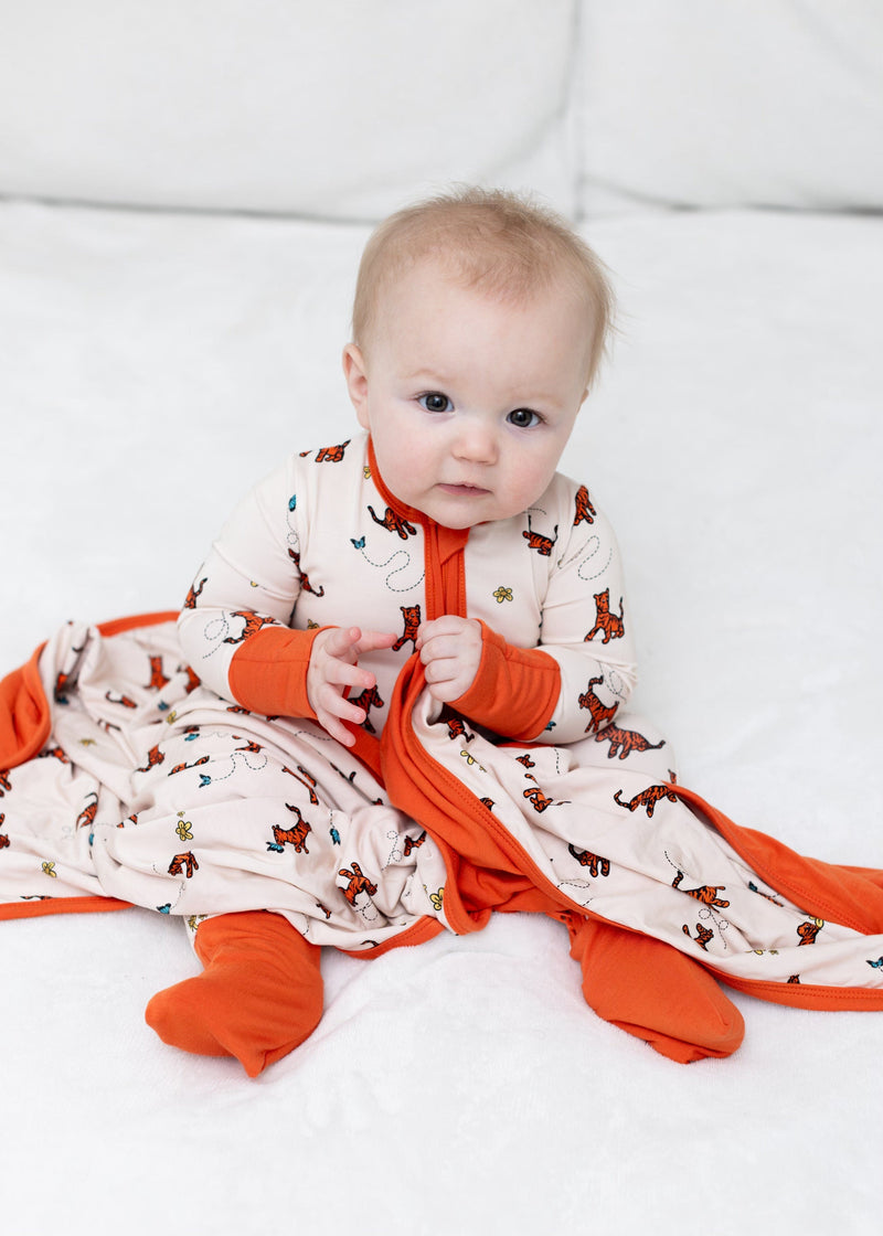 Eclipse Kids Blanket The Wonderful Thing About Tiggers - Luna Wrap Micro - 35in X 35in double layered blanket