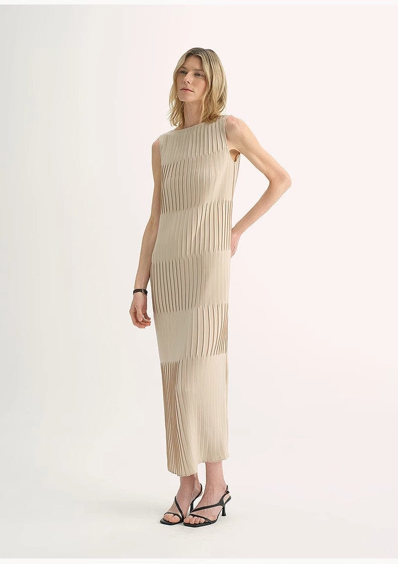 Fireladyfur Clothing Women's Fashion - Women's Clothing - Dress - Sleeveless Dress Original Design Handmade Pleated Straight Sleeveless Boat Neck Dress