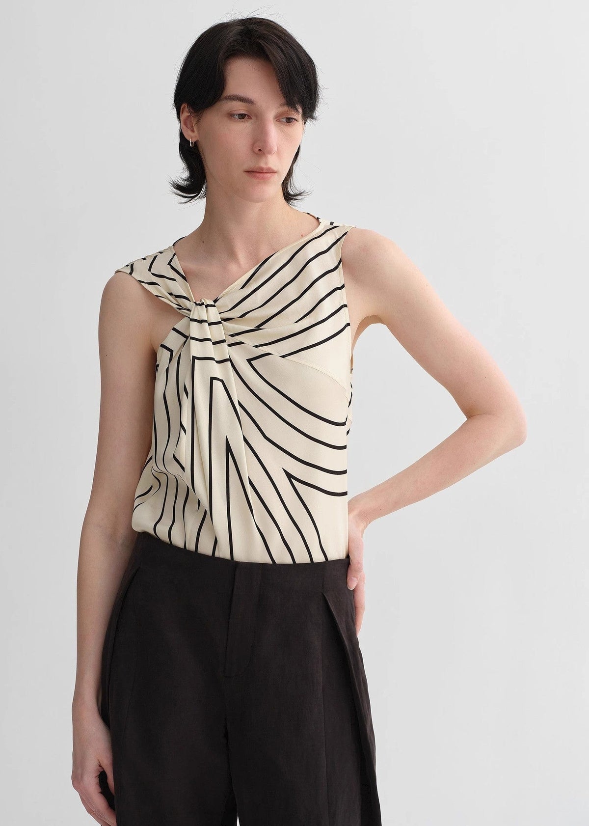 Fireladyfur Clothing Women's Fashion - Women's Clothing - Tops & Tees - Camis Elastic Silk Twisted Collar Original Geometric Print Slim Fit Multi-Occasion T-Shirt Sleeveless Vest for Women