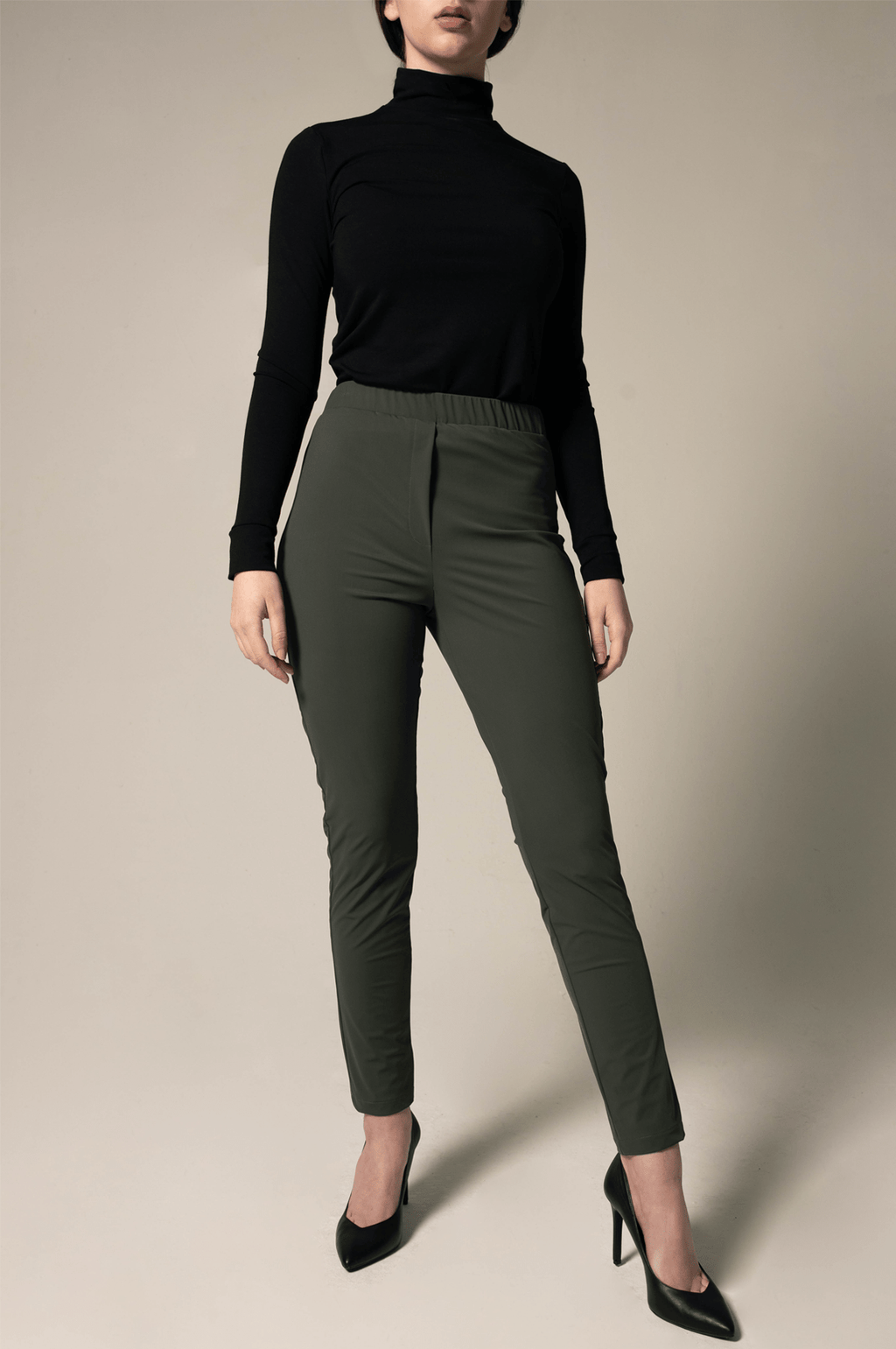 Le Réussi Skinny Pants - Olive Olive Skinny Pants Women's Trousers | Le Réussi