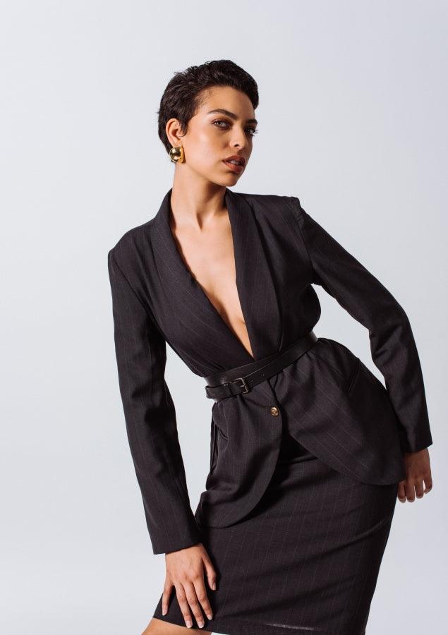 Le Réussi Women's Blazer Tailor Wool Dark Grey Blazer with Big Collar | Le Réussi