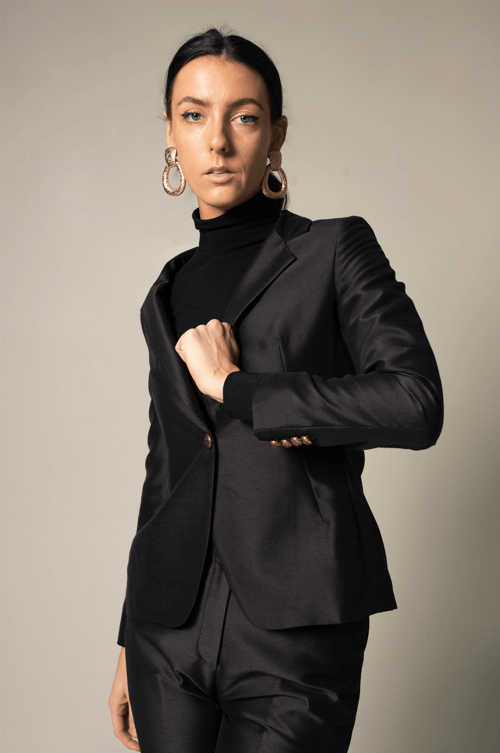 Le Réussi Women's Blazer Women's Blazer/Suit in Black | Le Réussi