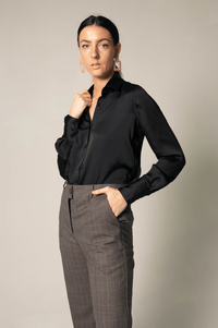 Le Réussi Women's Blouse Elegance Silk Shirt in Black | Le Réussi