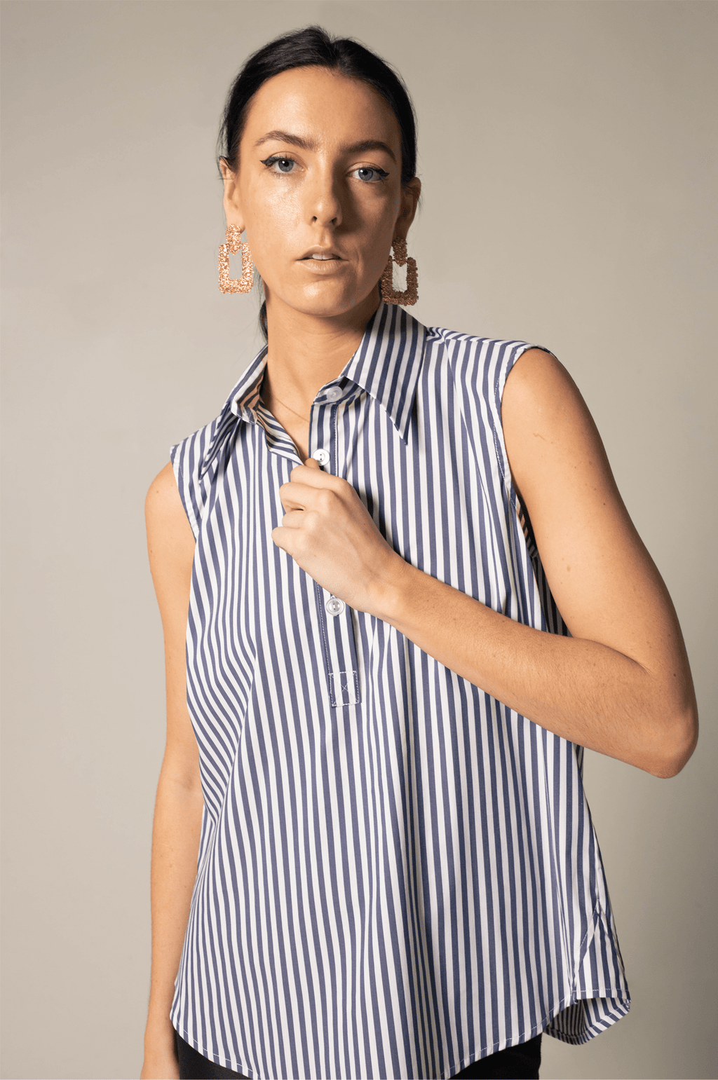 Le Réussi Women's Blouse Italian Cotton Blue Stripe Sleeveless Shirt | Le Réussi