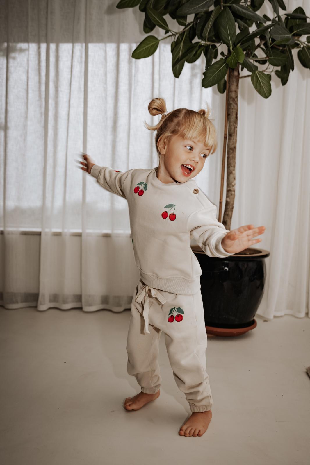 Lil' Paradise Copenhagen Kids & Babies - Mother & Kids - Girls' Clothing - Overalls Cherry Bottom Sweatpants