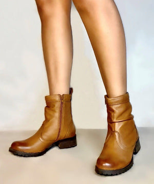 oobash Women's Boots Alexa Tan Slouchy Boot