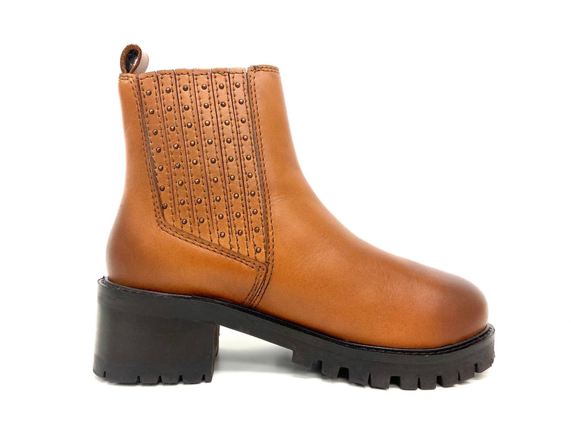 oobash Women's Boots Saka Tan Studded Chelsea