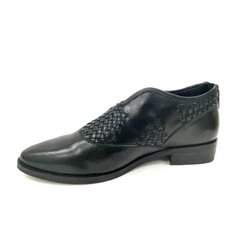 oobash Women's Flats Izabella Black Woven Loafer