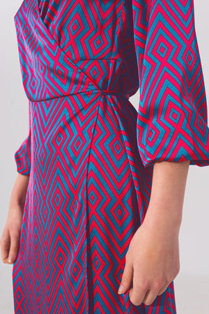 Q2 Dresses Long Sleeve Maxi Wrap Dress in Geo Print