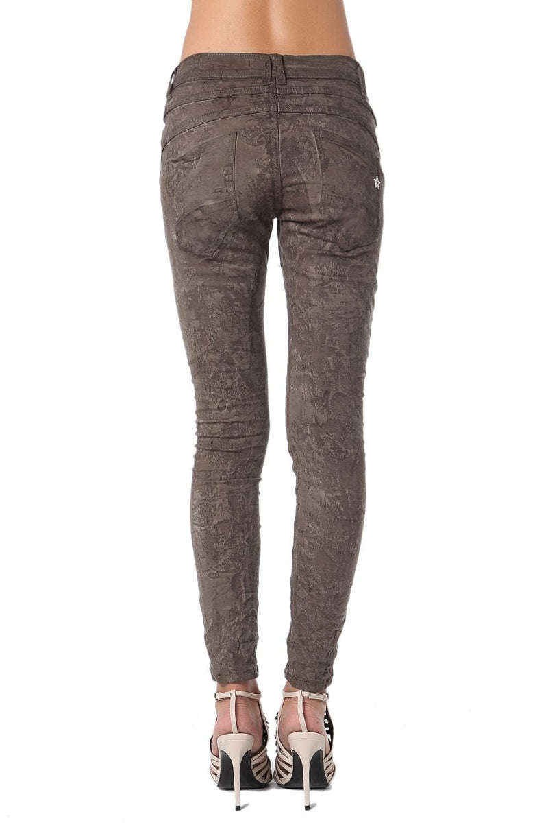 Q2 Jeans Camo print boyfriend pant