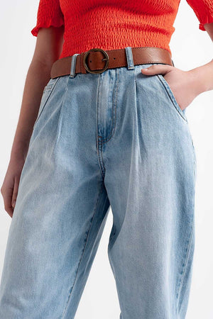 Q2 Jeans High rise relaxed jeans with pleat front in bleach wash