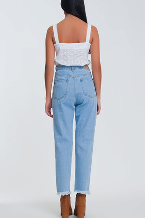 Q2 Jeans High waist mom jeans with busted knees in light denim