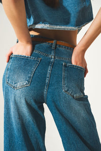 Q2 Jeans Relaxed jeans with rolled hem and exposed buttons in blue