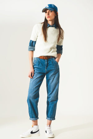 Q2 Jeans Straight leg jeans with darts at the waist in medium blue