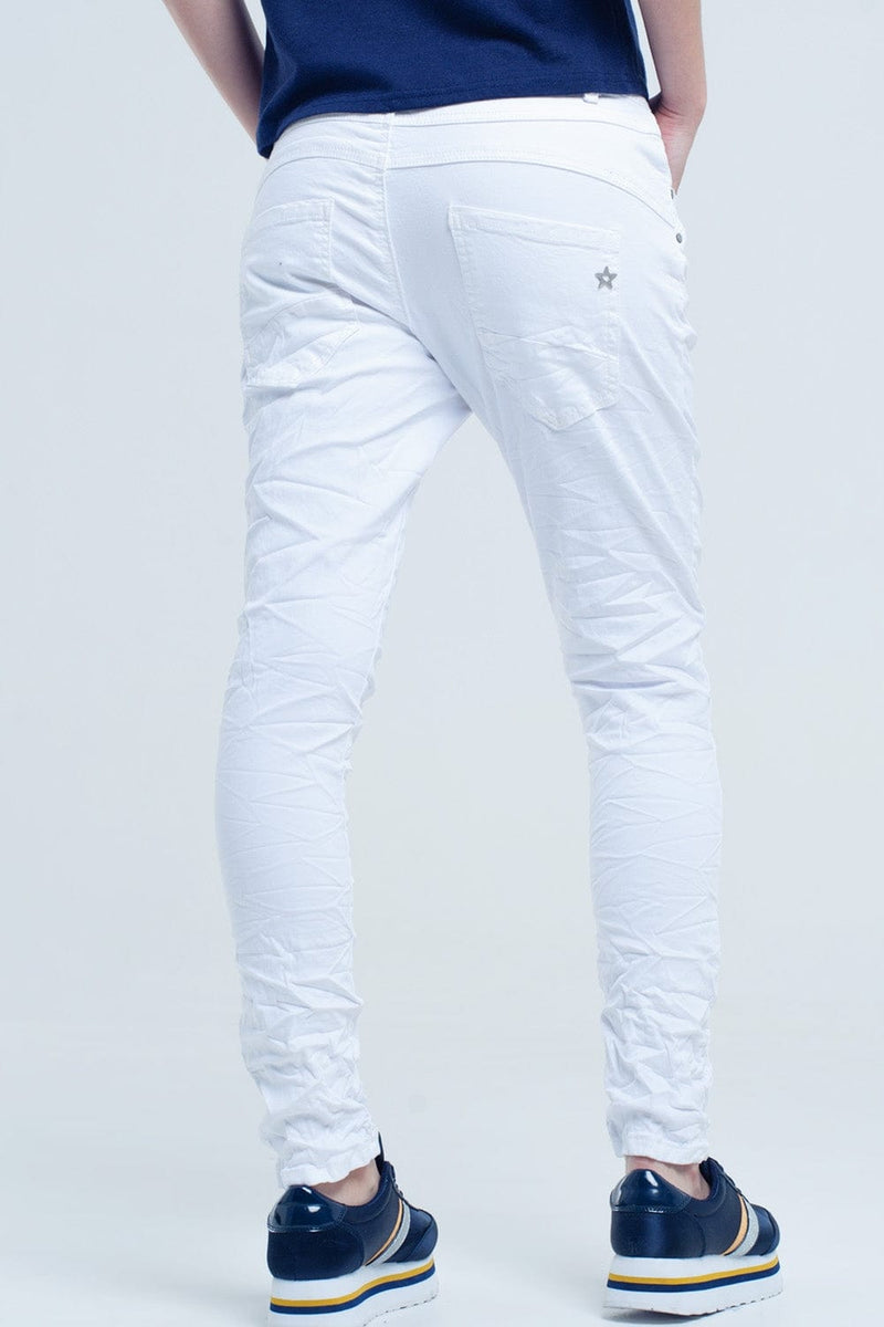 Q2 Pants Crumpled white jeans with pockets