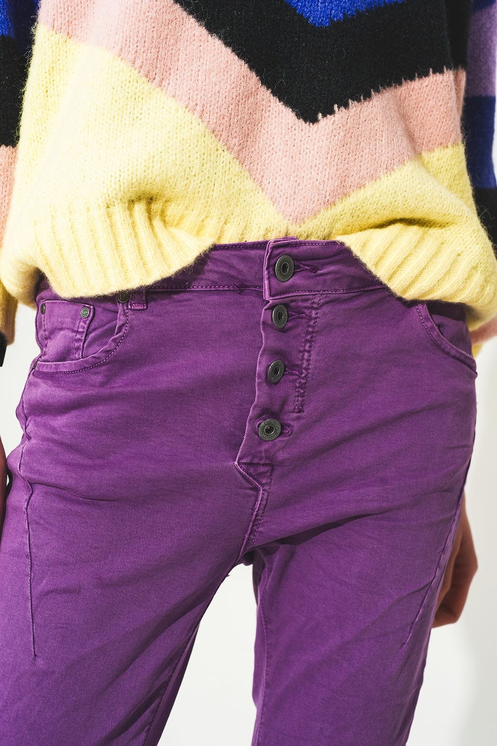 Q2 Pants Exposed buttons skinny jeans in purple