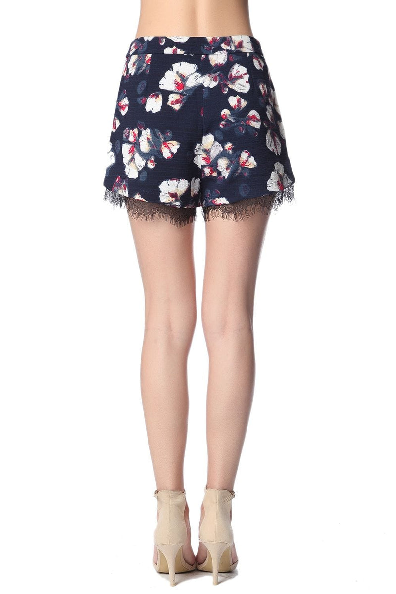 Q2 Pants Navy blue shorts in floral print with lace detail