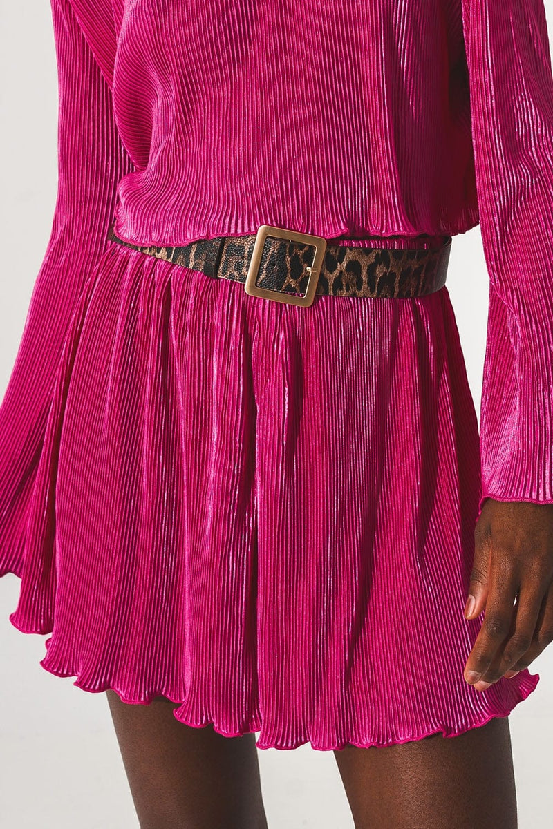 Q2 Pants Pleated shorts in fuschia