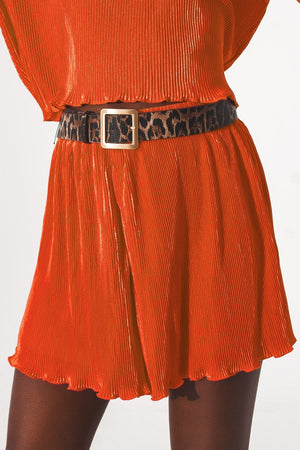 Q2 Pants Pleated shorts in orange