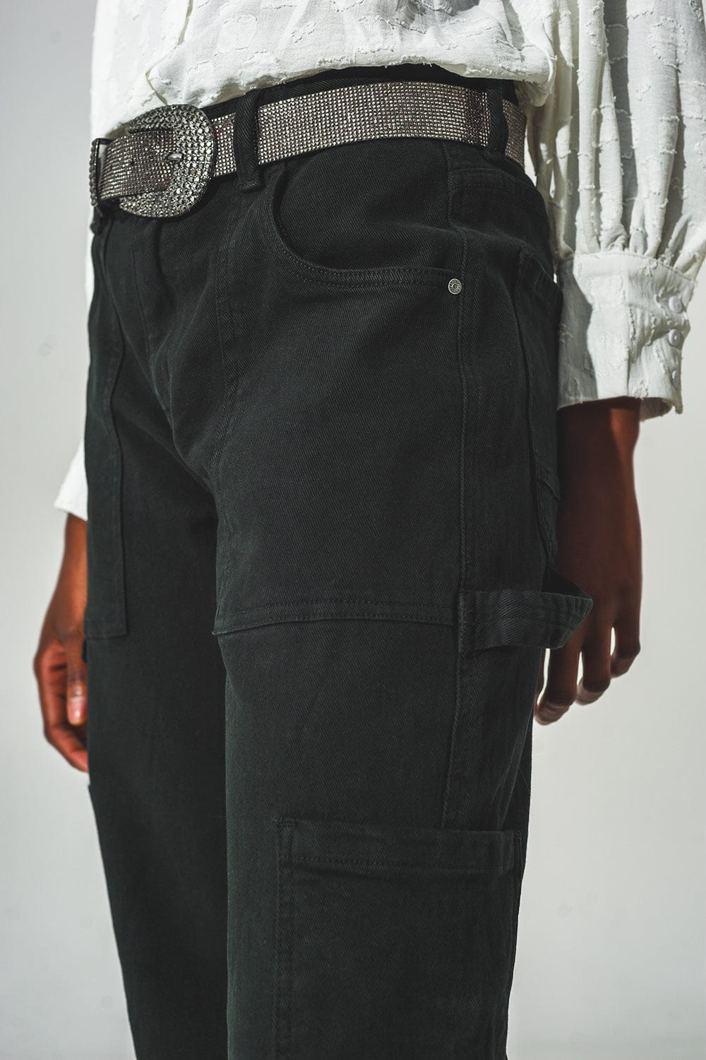 Q2 Pants Straight Leg Cargo Pants in Black