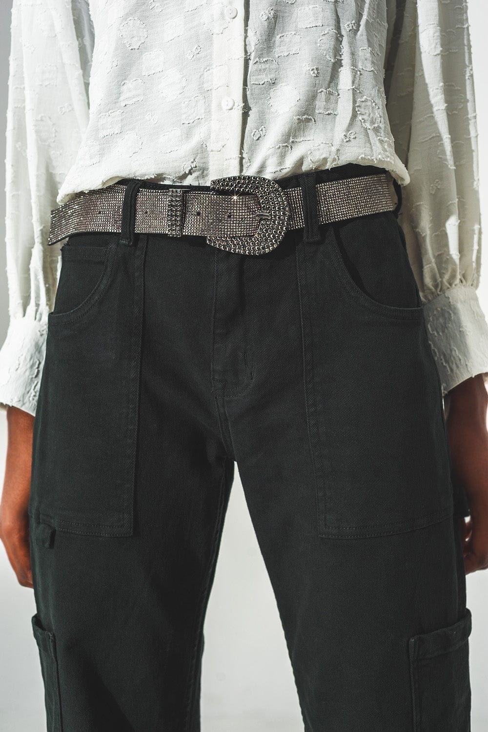 Q2 Pants Straight Leg Cargo Pants in Black