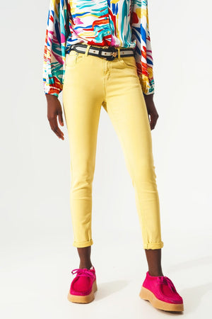 Q2 Pants Yellow ankle jeans with soft wrinkles
