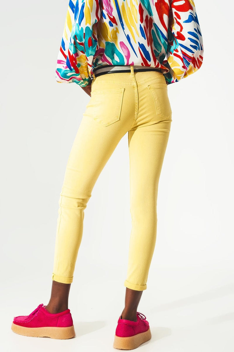 Q2 Pants Yellow ankle jeans with soft wrinkles