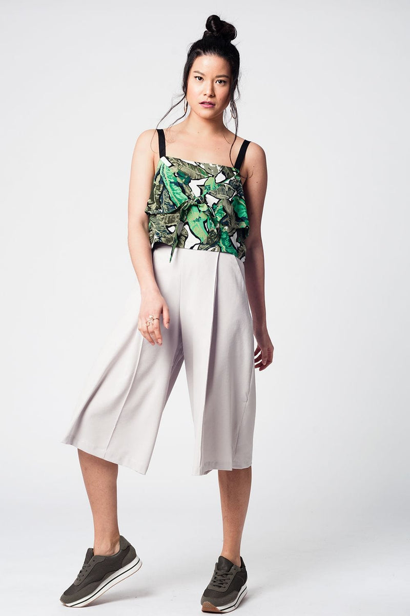 Q2 Shirts Green crop top with leaves print
