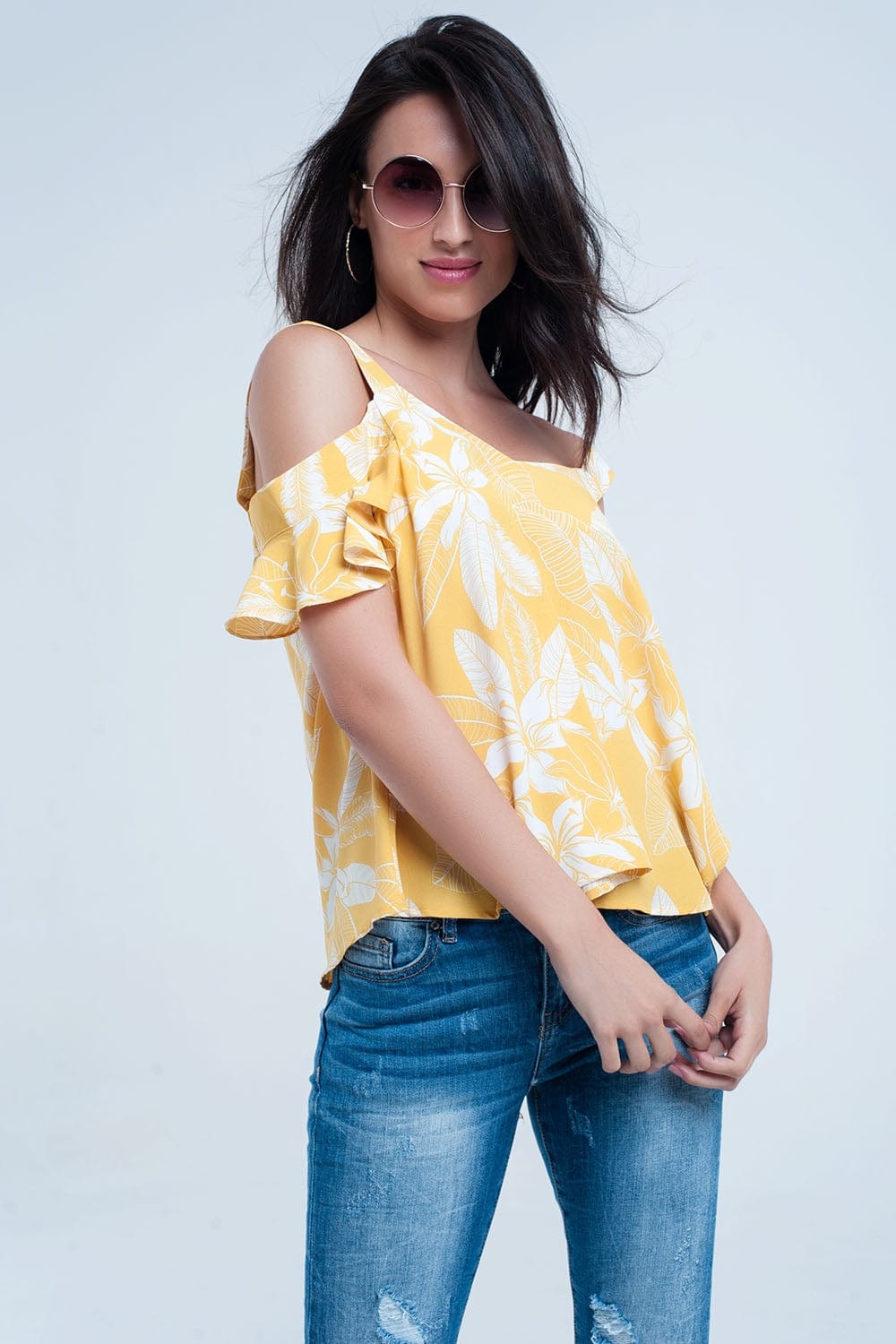 Q2 Shirts Yellow flower top and ruffles detail