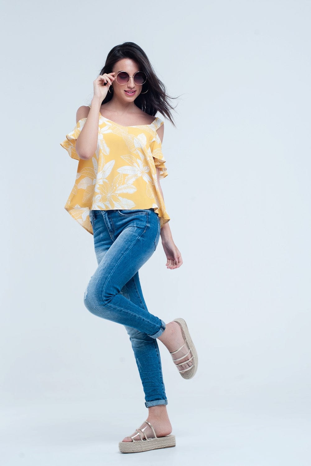 Q2 Shirts Yellow flower top and ruffles detail