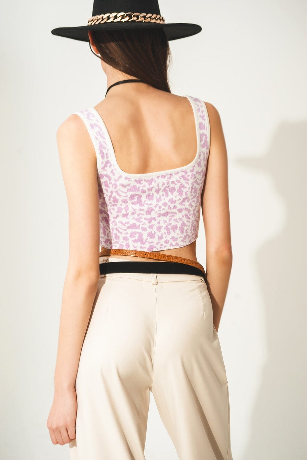 Q2 Sweaters Lightweight knit top in lilac animal print