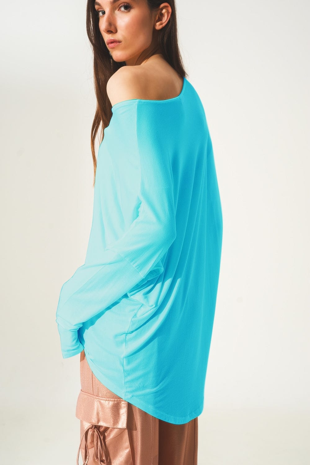 Q2 Tops One Size / Blue / China Long sleeve top in modal blue