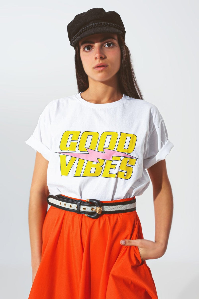 Q2 Tops One Size / White / China T-Shirt with good vibes Text in White
