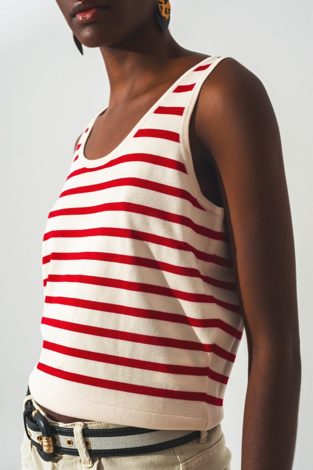 Q2 Tops Striped cropped top in red and white