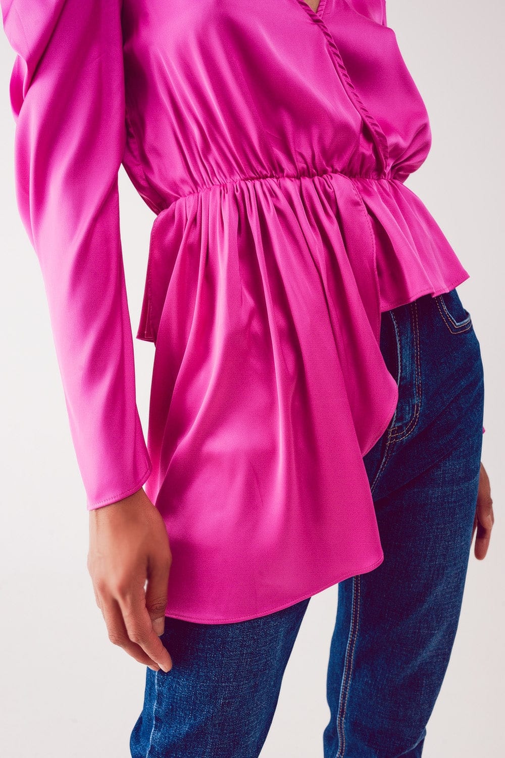 Q2 Women's Blouse Asymmetric Puff Sleeve Blouse in Fuchsia