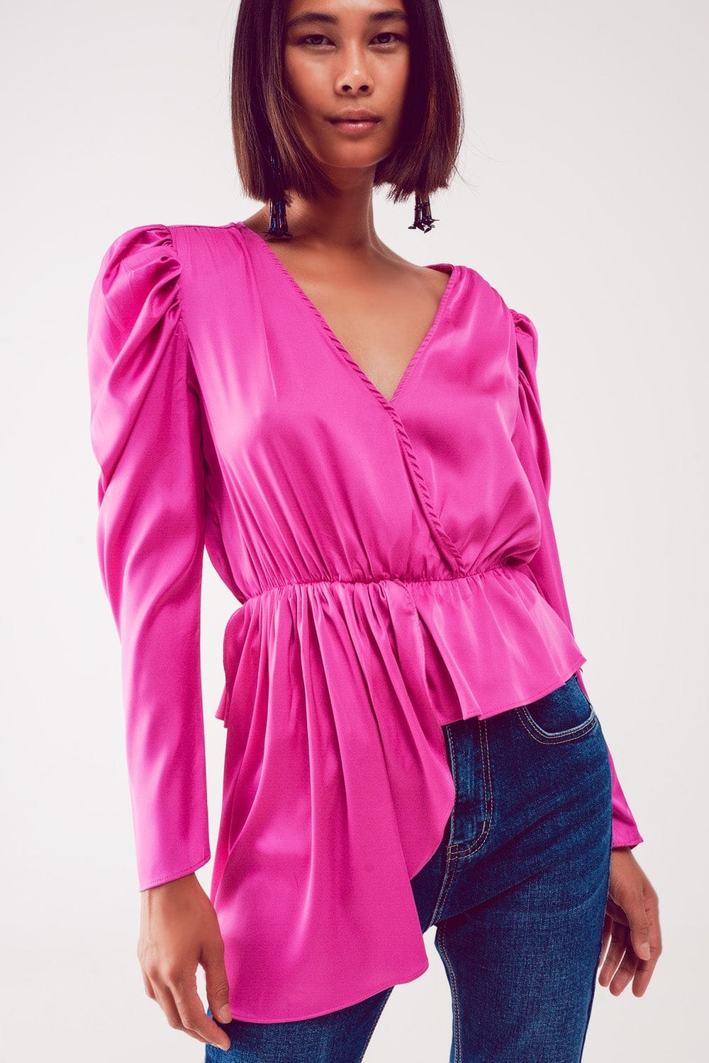 Q2 Women's Blouse Asymmetric Puff Sleeve Blouse in Fuchsia