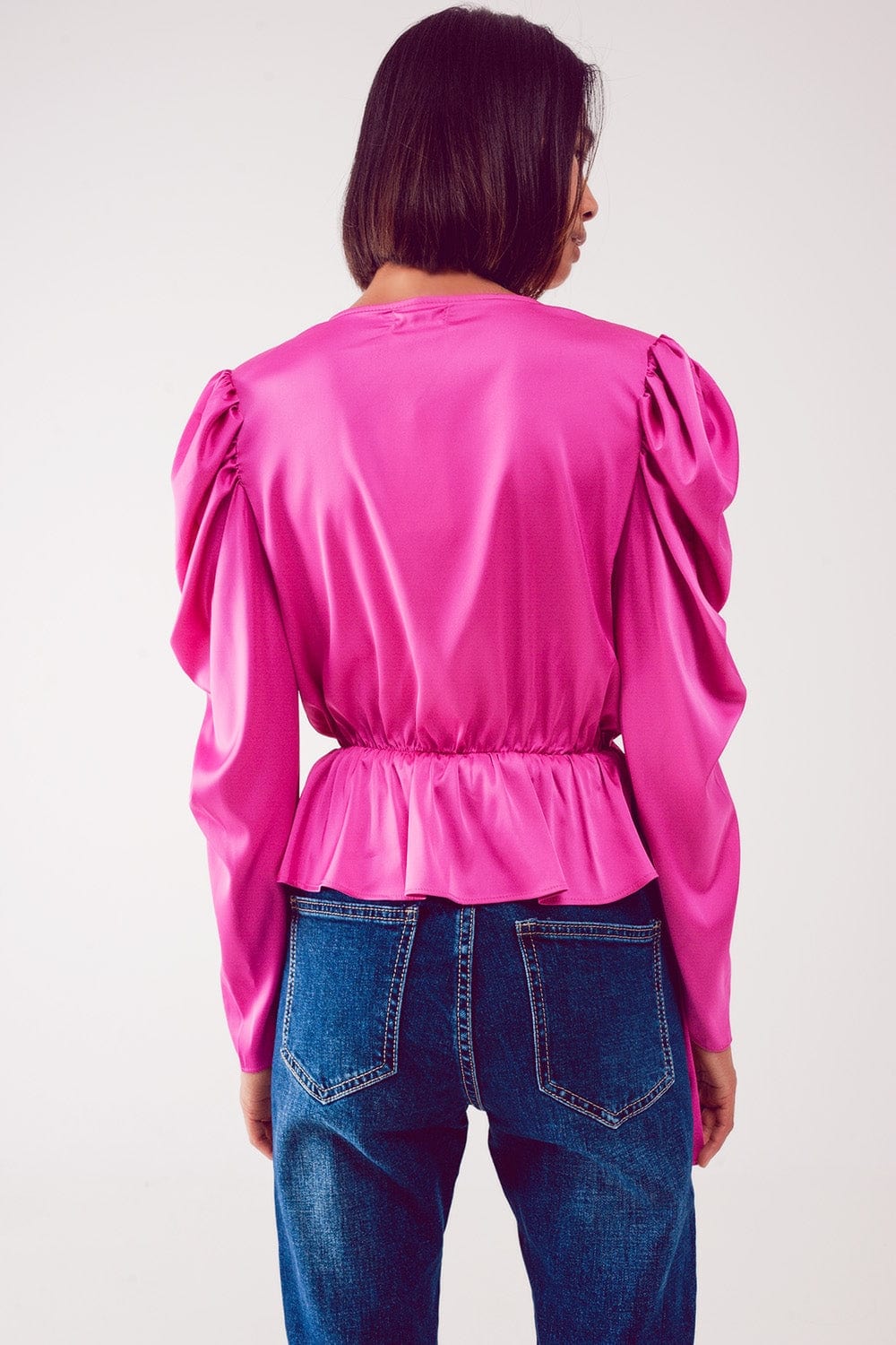 Q2 Women's Blouse Asymmetric Puff Sleeve Blouse in Fuchsia