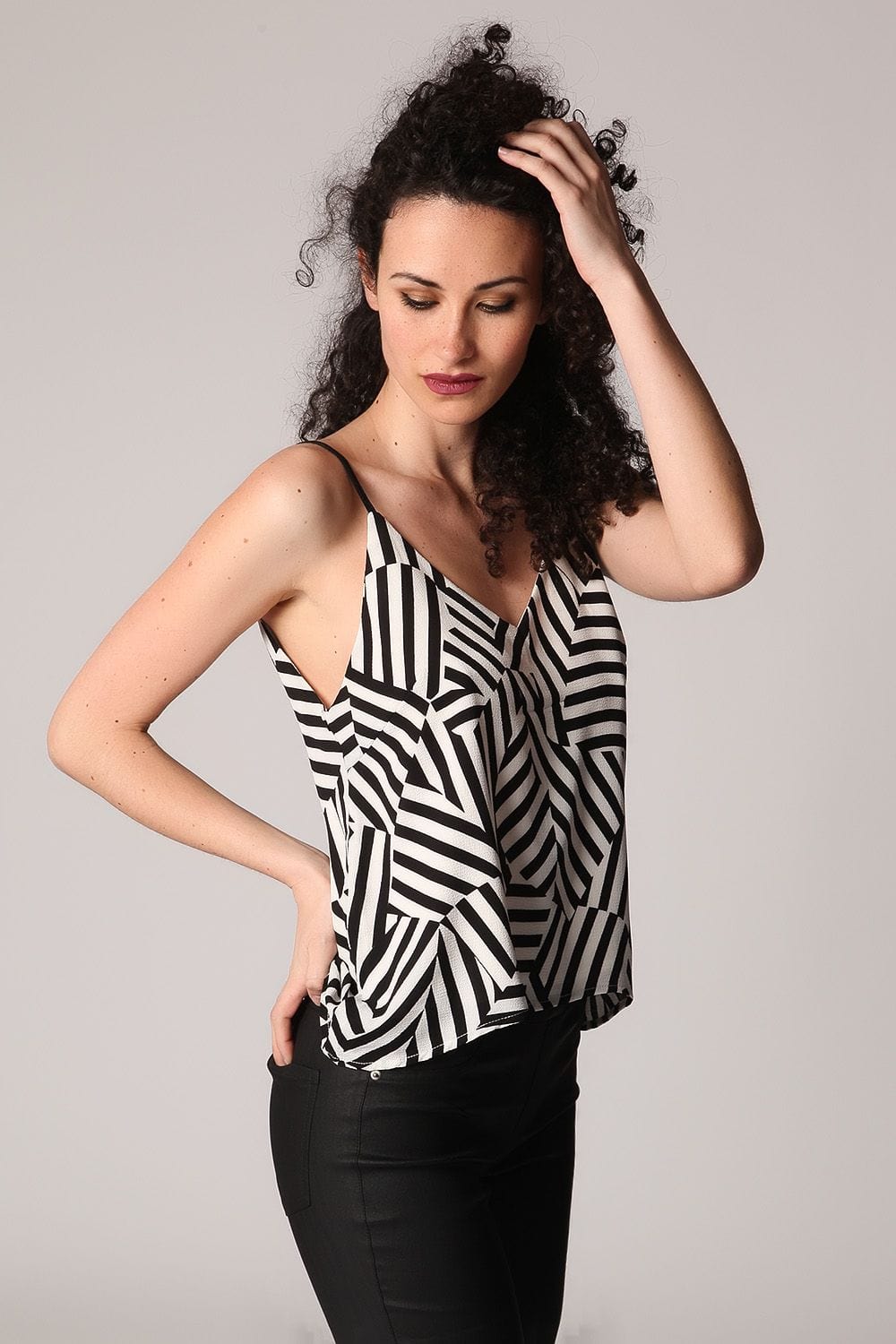 Q2 Women's Blouse Black geo print cami top