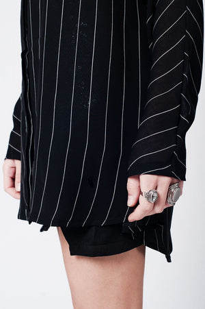 Q2 Women's Blouse Black stripe long shirt