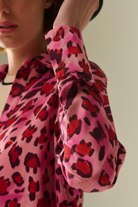 Q2 Women's Blouse Buttoned Shirt In Fuchsia Leopard Print