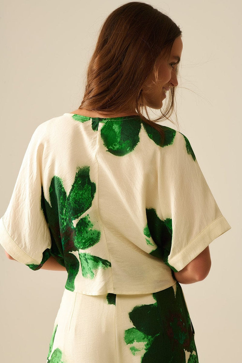 Q2 Women's Blouse Cropped Blouse With Floral Print In Green Tied At The Waist
