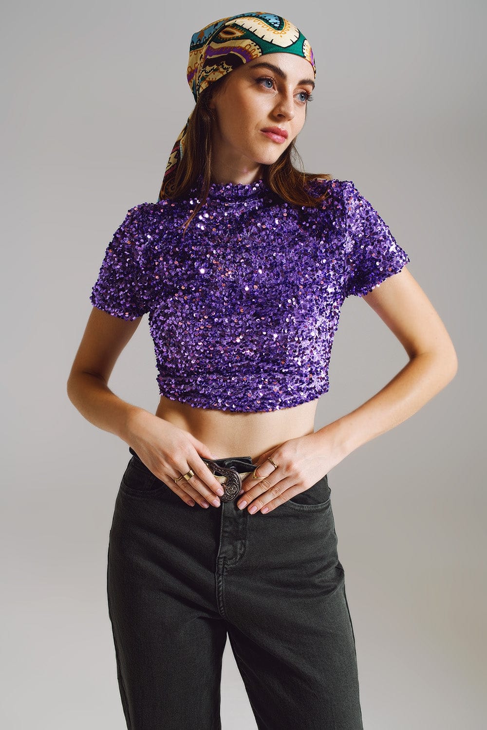 Q2 Women's Blouse Cropped High Neck Top In Purple Sequin