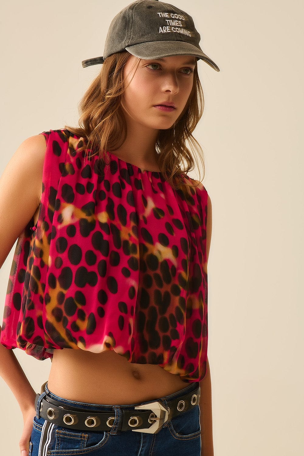 Q2 Women's Blouse Cropped Pleated Animal Print Top In Red And Black