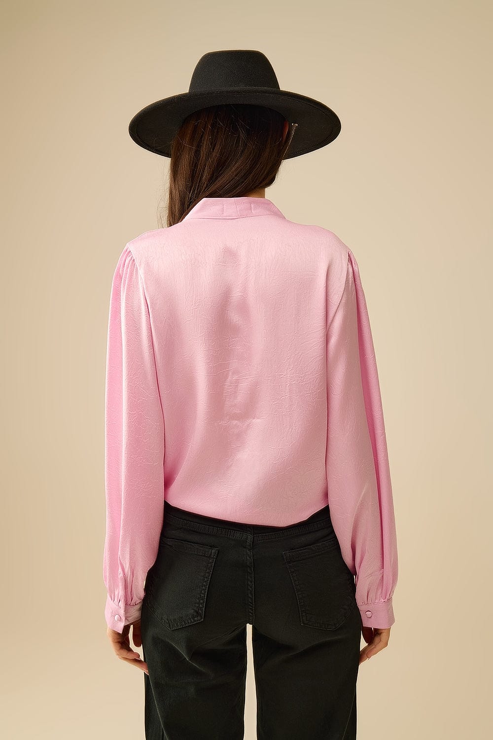 Q2 Women's Blouse Cropped Shirt In Pink Featuring Knot