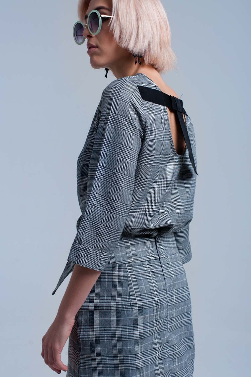 Q2 Women's Blouse Gray tartan pattern top with ribbons