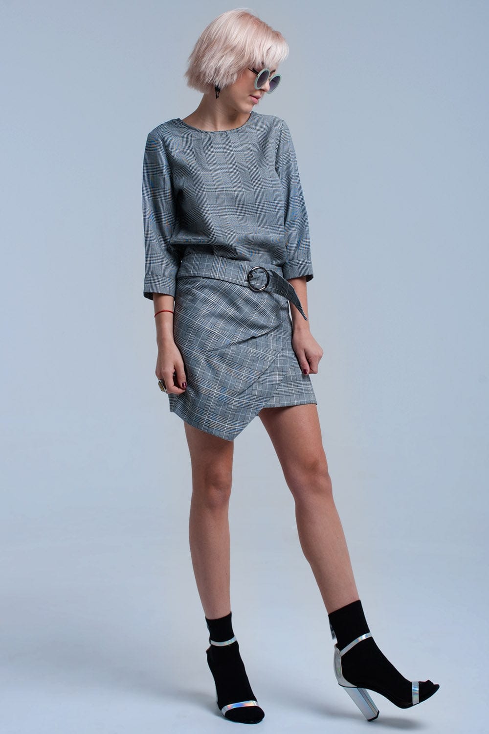 Q2 Women's Blouse Gray tartan pattern top with ribbons
